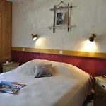 Hotel La Boule De Neige 2*
