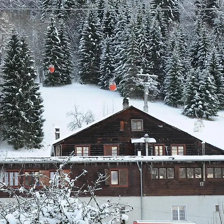 Hotel La Boule De Neige 2*