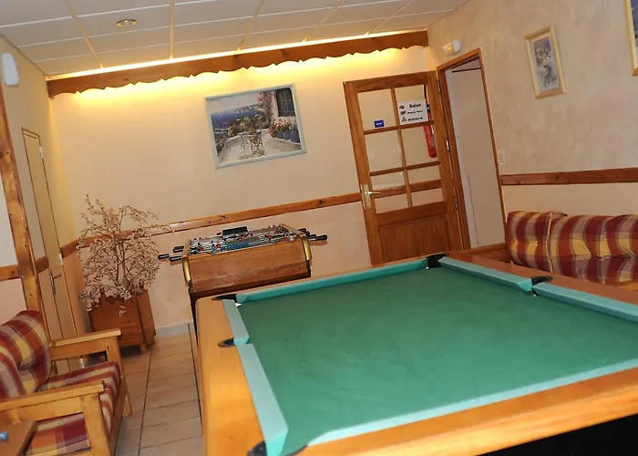 Hotel La Boule De Neige 2*