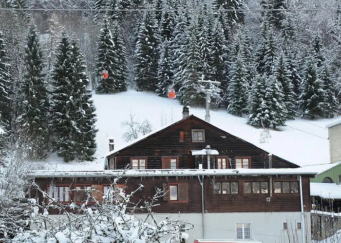 Hotel La Boule De Neige 2*